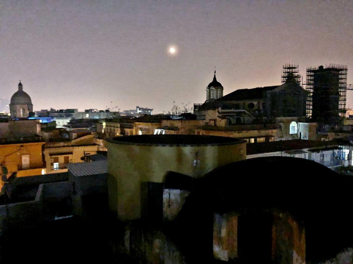 Ferienwohnung I Tetti Del Centro Storico Neapel Exterior foto